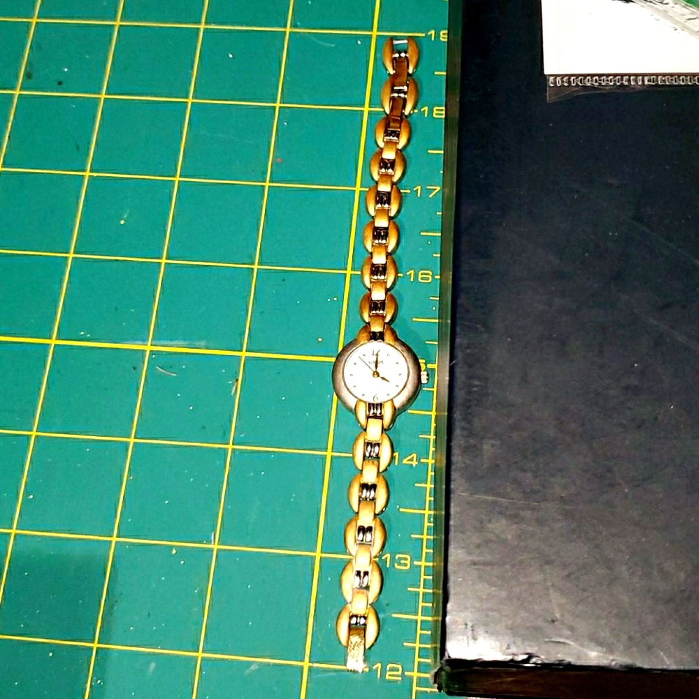 Elgin Brushed Gold Finish View 5